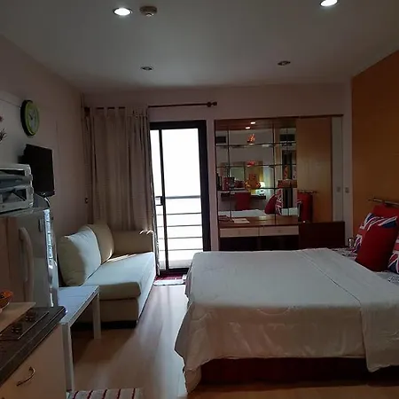 The Grand Legend Hotel